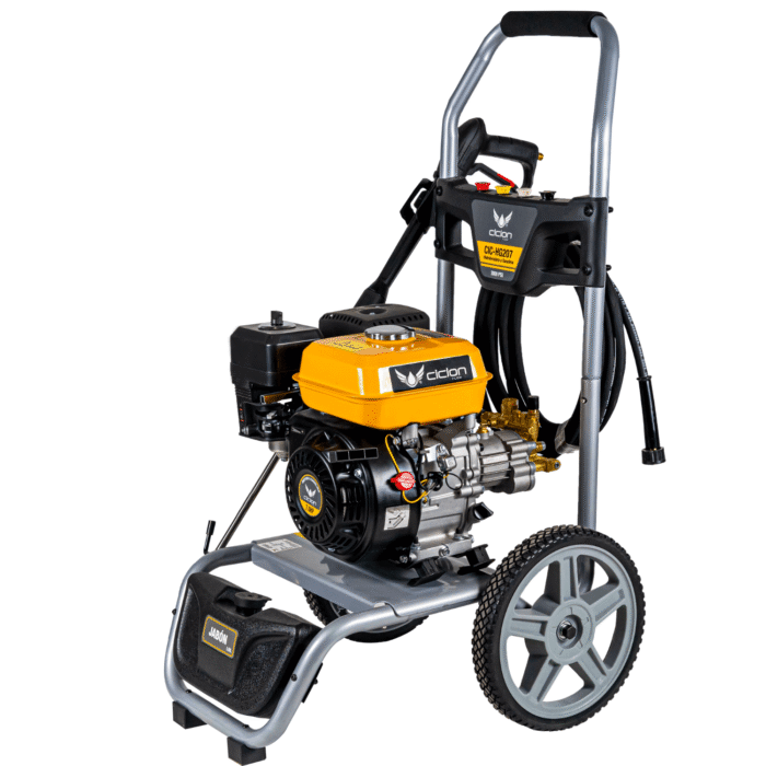 Copia de baterizate (2) (1) Vista en tres cuartos de la Hidrolavadora a Gasolina CIC-HG207 que puestra sus componentes de acero inoxidable.