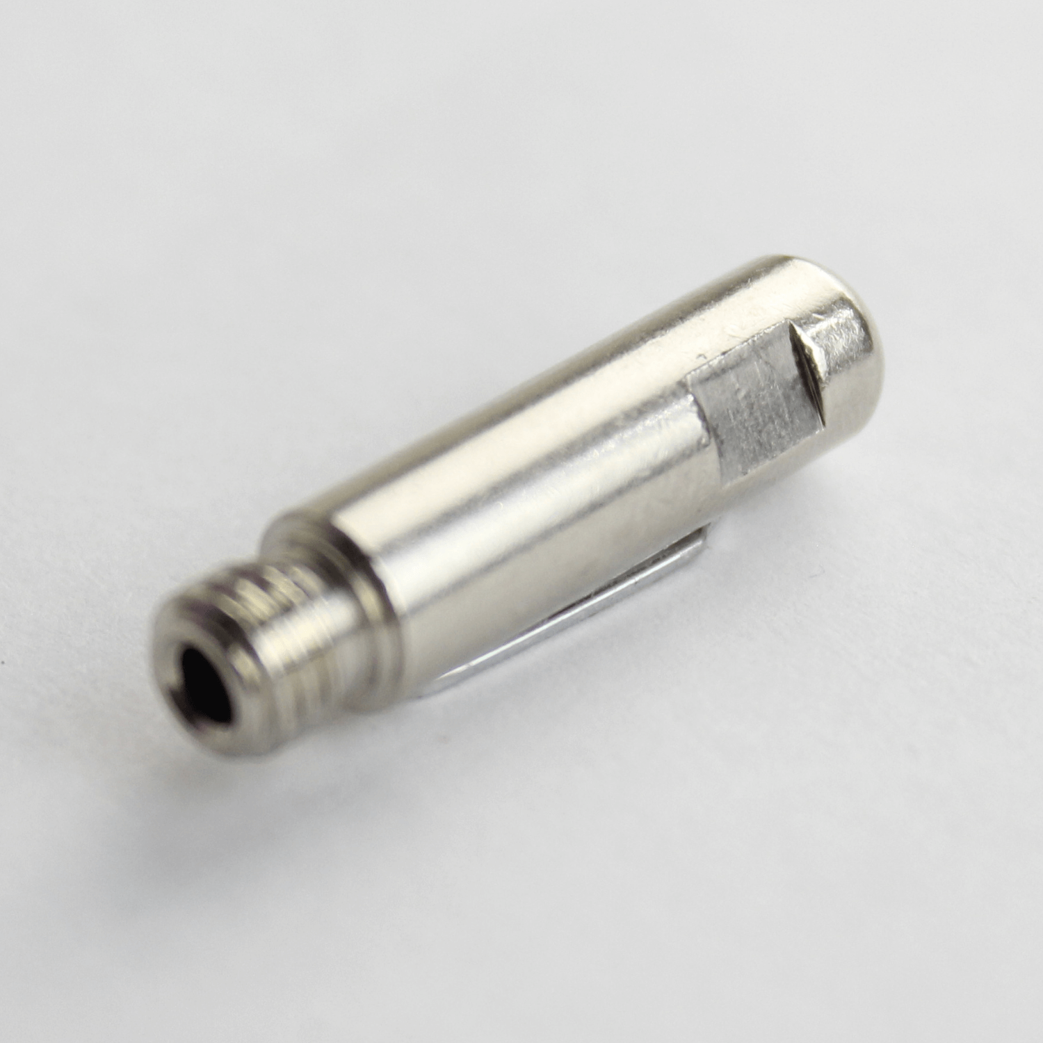 AXT-IVB0086 (1) AXT-IVB0086 – Electrodo para antorcha IPT40